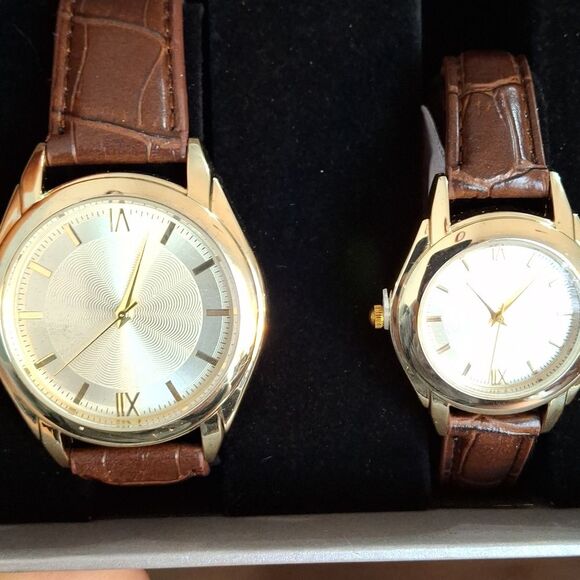 His and hers matching watch set, water resistant (W026) NWT